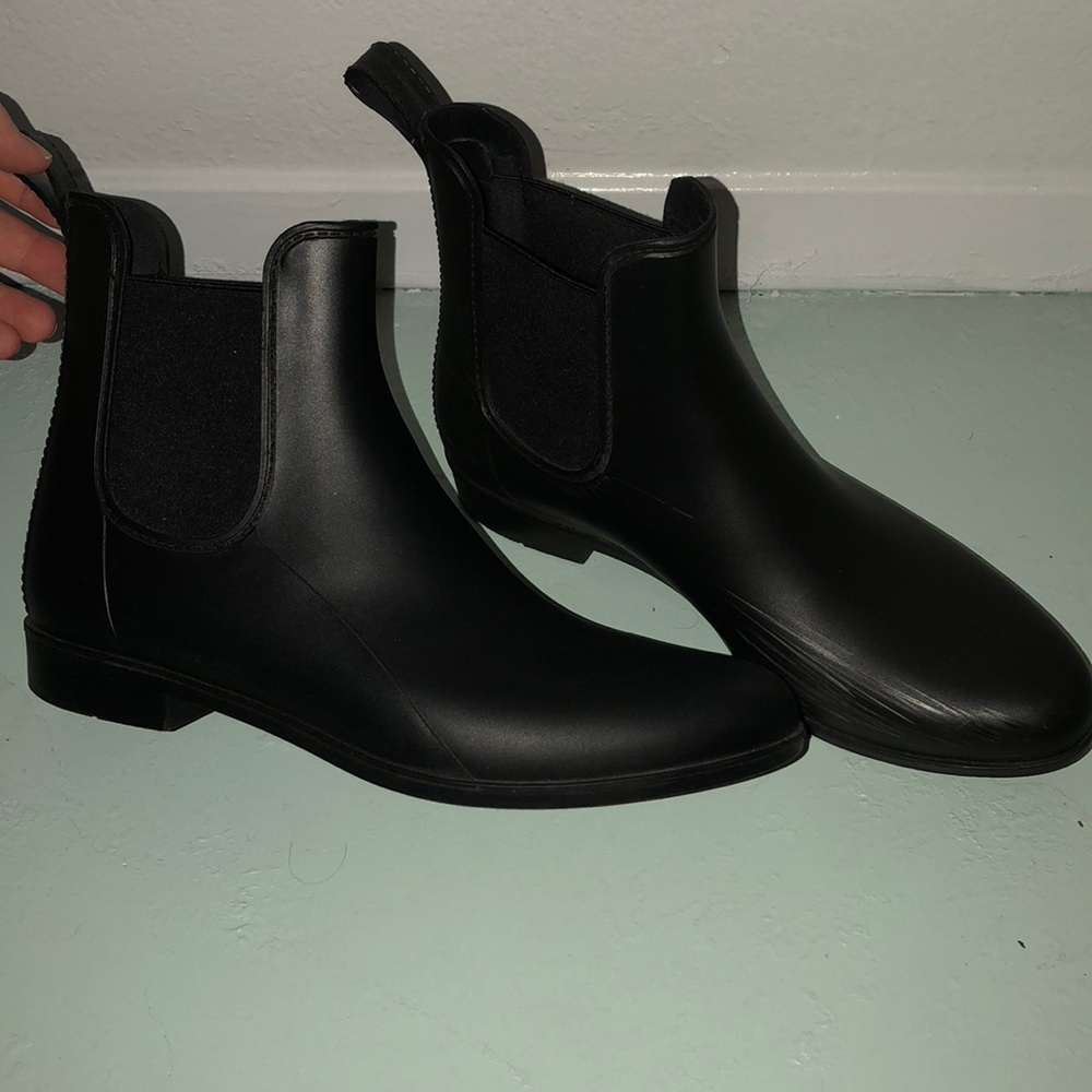 Black Short Rain Booties